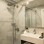 Radisson Collection Morina Hotel, Tirana 酒店 3*