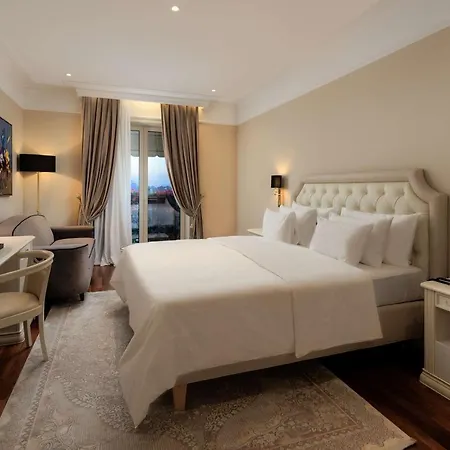 Radisson Collection Morina Hotel, Tirana 酒店 Selitë e Vogël